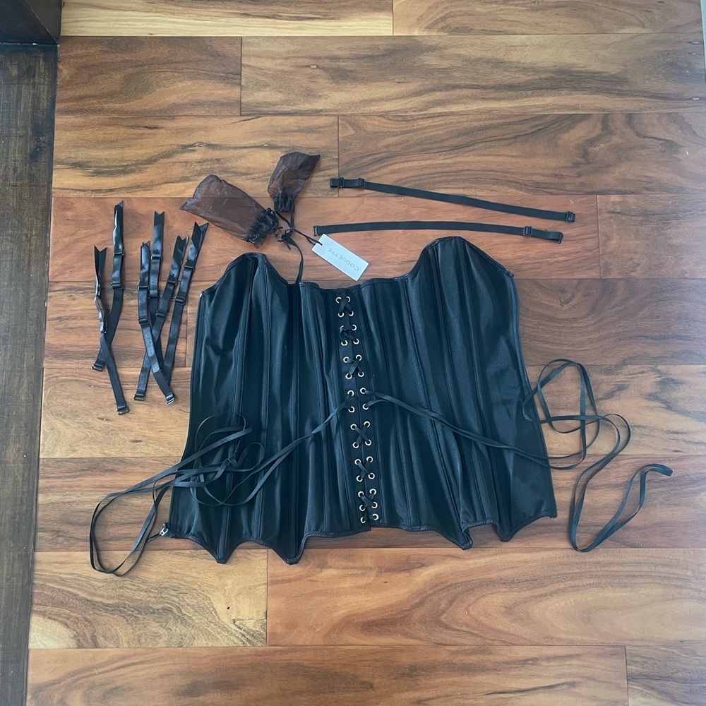 NWT Coquette Elegant Black Corset